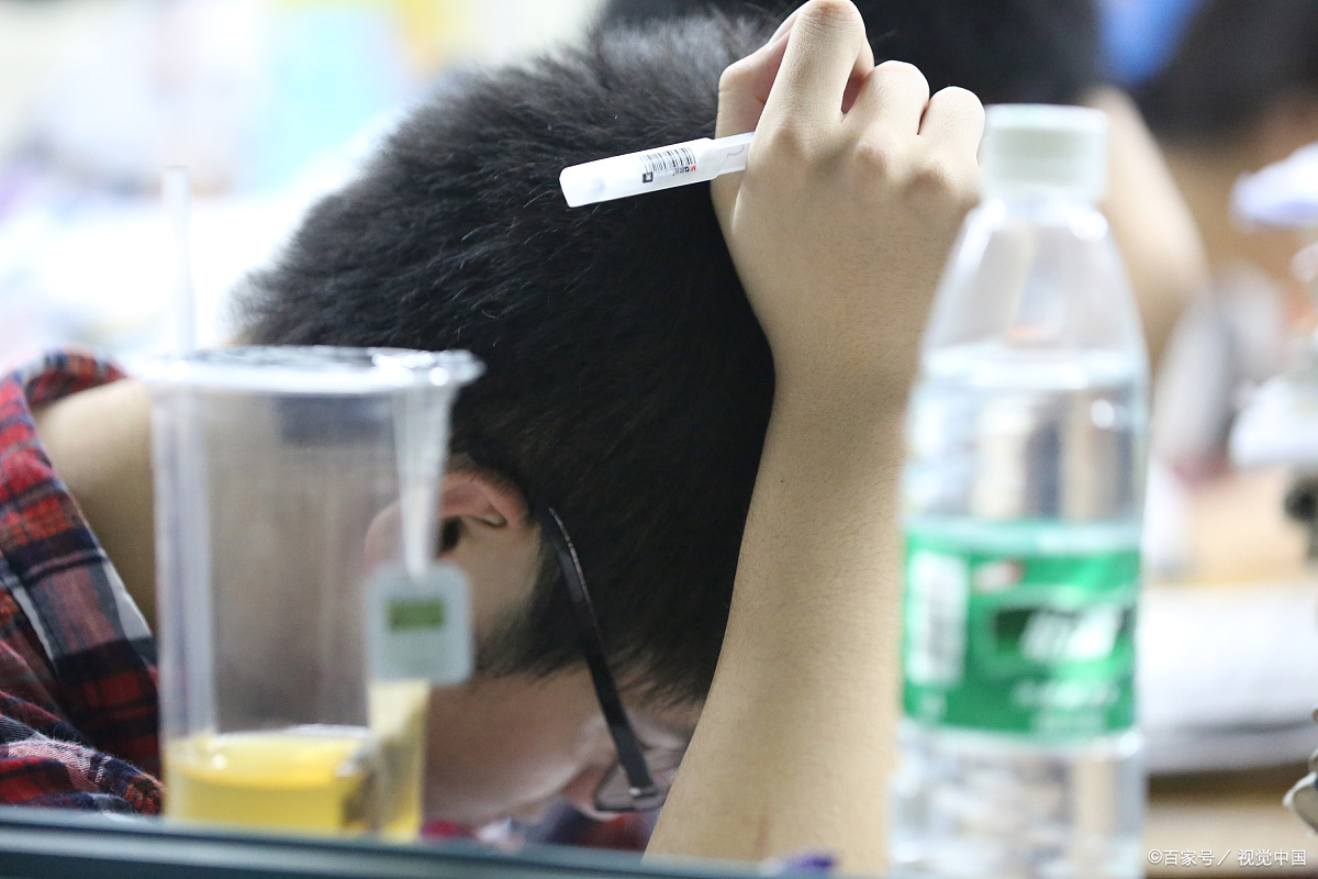 社会高考考生跟普通考生有多少区别？