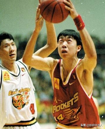 最强NBA王治郅海报(王治郅：从天才到伟大，以及那消失的1800天)