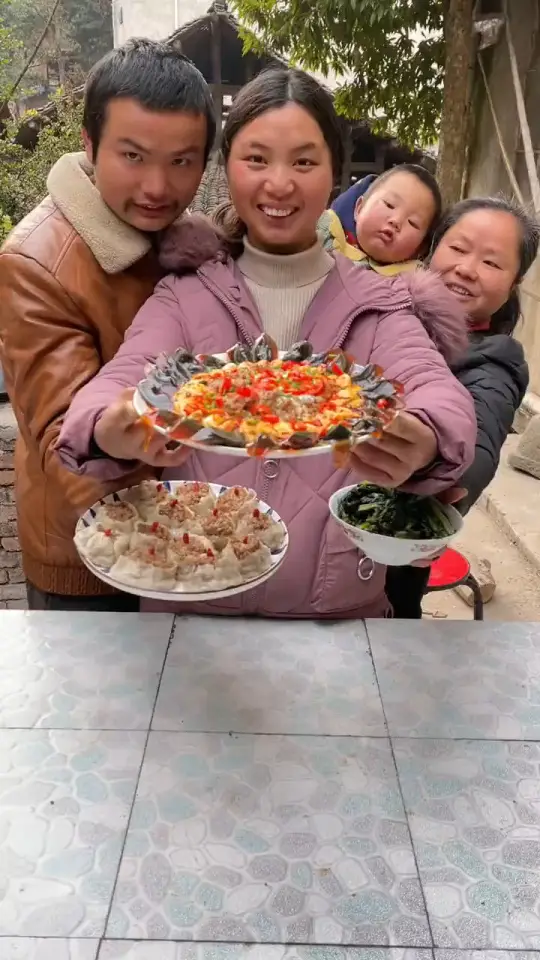 牛爱芳小春花：没有路虎，没有别墅，粉丝和电视台欠我们一个道歉