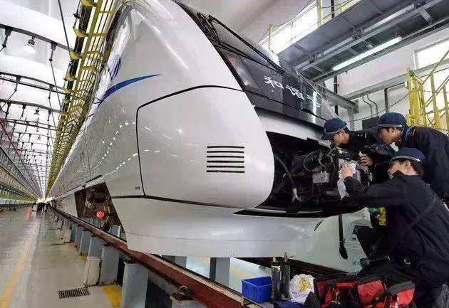 今年，阿克苏将有68位学生被西安工业大学继续教育学院录取