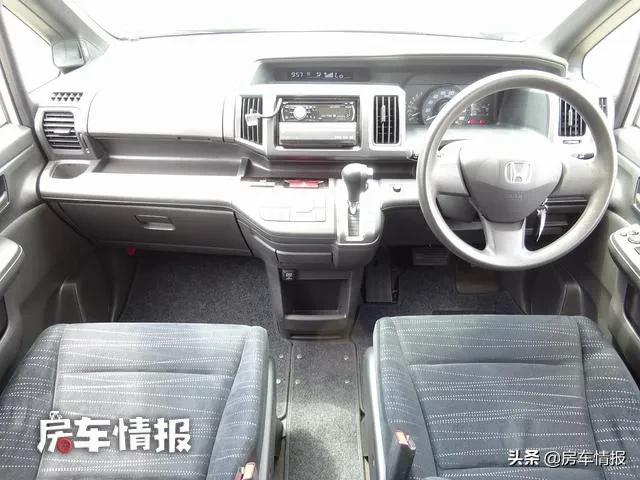 本田MPV变房车，上下班代步能坐7人，周末郊游可供四口人住宿