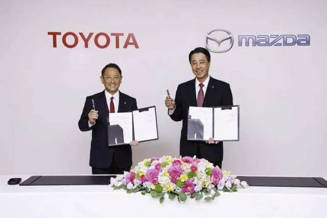 除了直六、后驱、汽油压燃，百年马自达还有什么“隐藏大招”？