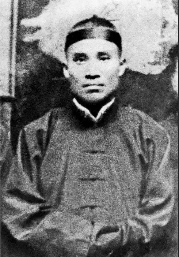 十大元帅1930年谁的级别最高：贺龙第三，徐向前第七，叶剑英垫底