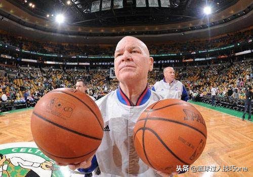 nba专用球为什么那么贵(NBA球星最贵的装备是什么？一样比球鞋贵50倍，韦德送鞋不送鞋垫)