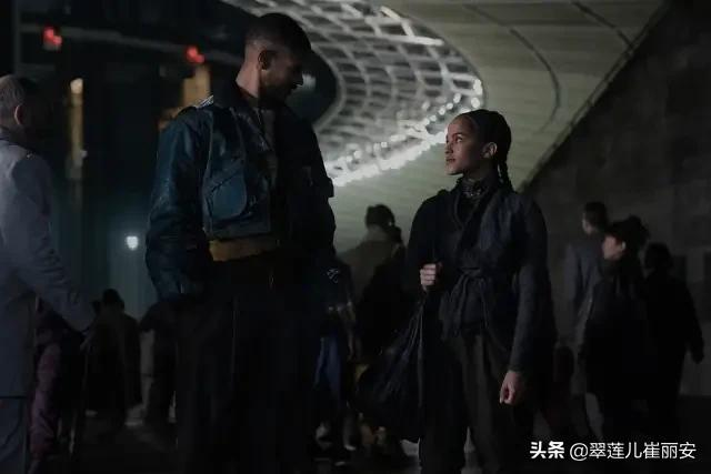 我有点生气了!关于各种大号上对于美剧《基地》的差评,过分了
