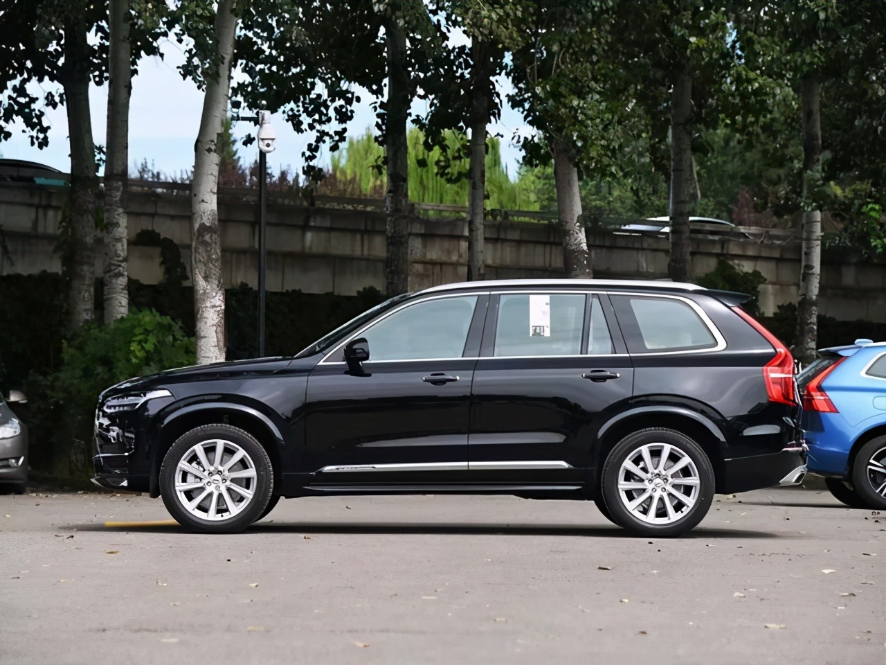 开完奥迪Q7，再换到沃尔沃XC90上，车主坦言：差距明显