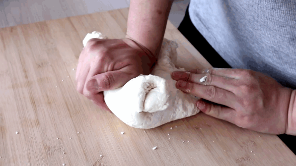 一道陕西人的美食，做法不是很难，可炒、可凉拌，美味筋道有嚼劲