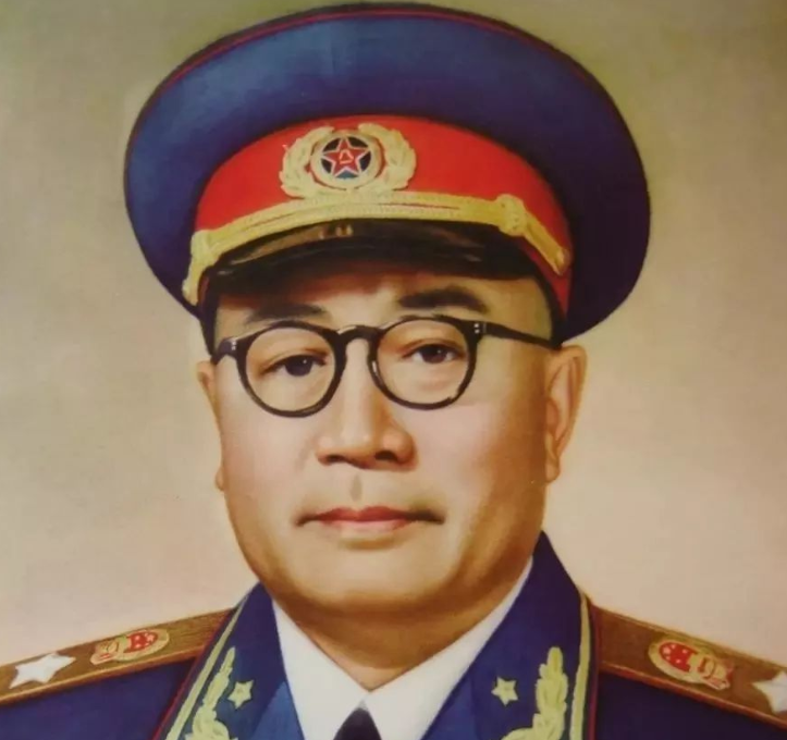 1955年授衔，刘伯承为何能排在十大元帅第四？3大特点让人拜服