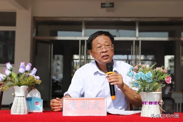 邓州市解放商城学校：提振精气神 跑出加速度