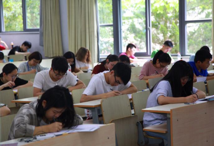 高考“神仙卷面”，判卷老师舍不得扣分，关键时刻1分很重要