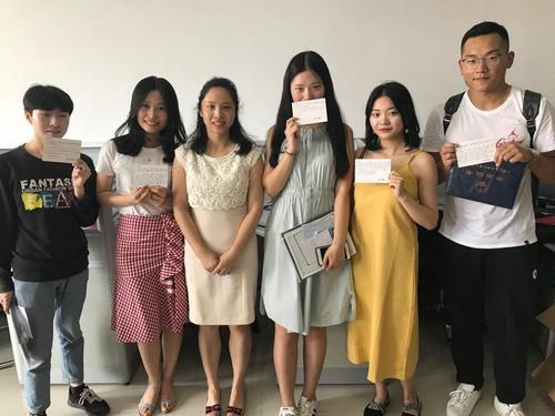 毕业后留校当辅导员，除了专业成绩之外，还需要哪些“特质”要求