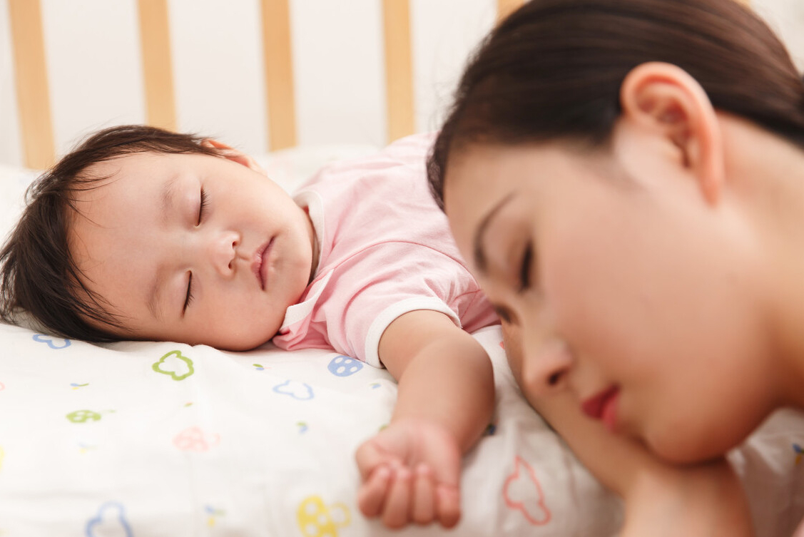 怎样让宝宝不吃夜奶？3个小妙招，让宝宝戒掉夜奶睡整晚