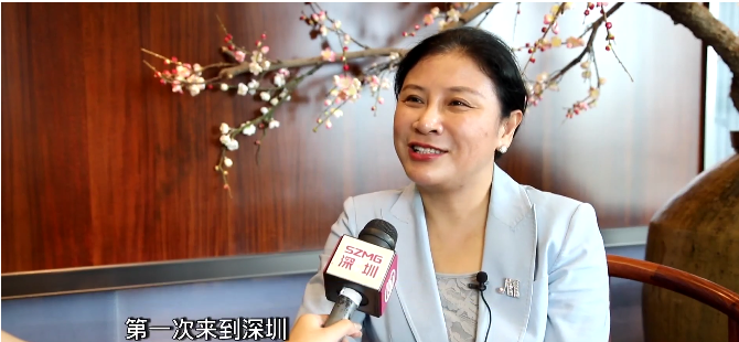 辞去警察公职出国深造，广东美女律师回国后成高级合伙人，还登上亚洲榜单！