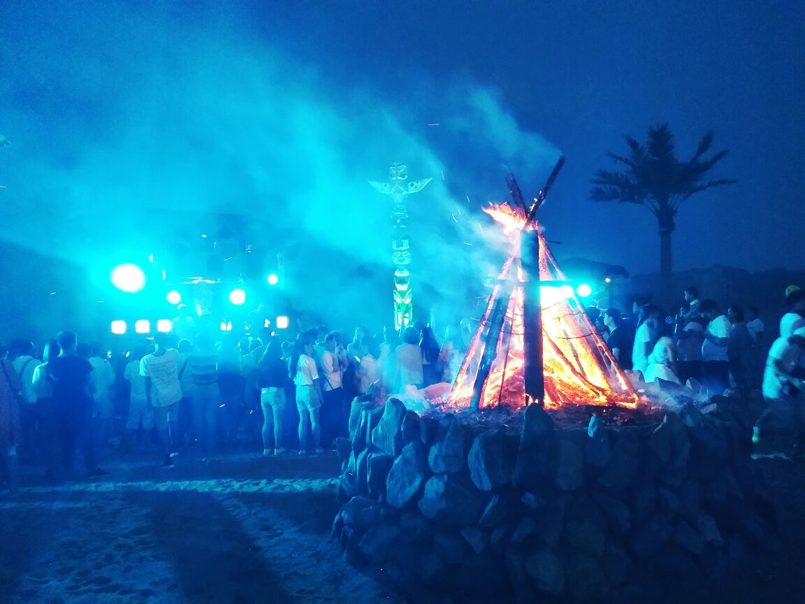 篝火 蹦迪网红打卡取景地白天效果,建议晚上去碧螺塔最近在网上上一下