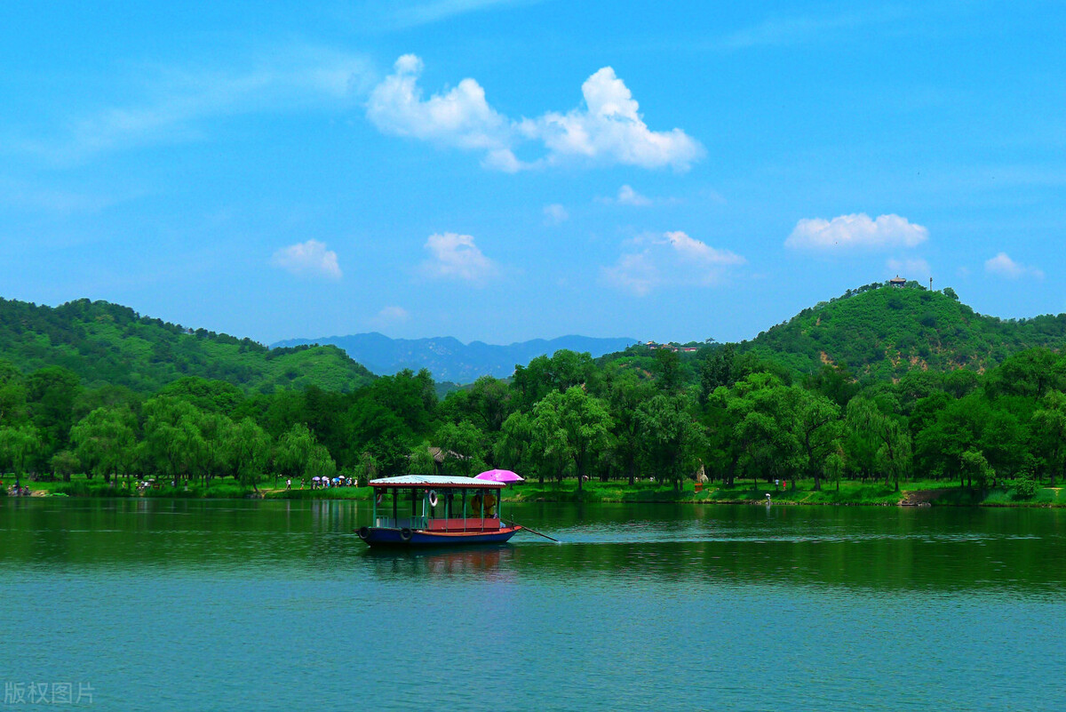 国庆七天自驾游，从北京出发沿着京承皇家御道，游览草原秋景