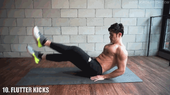 如何练出腹肌线条？6个动作坚持8周，练出巧克力般的腹肌