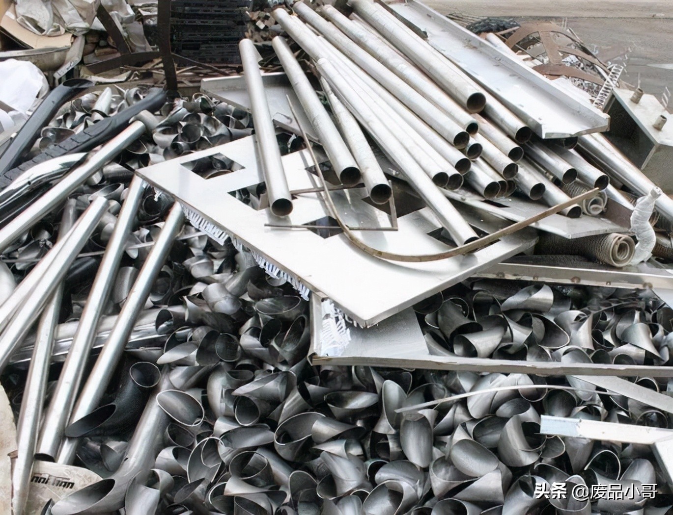 不锈钢多少钱一吨，废不锈钢回收价格调整信息？