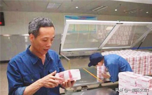 100吨一元和1吨一百元，到底哪个更值钱？你会怎么选？