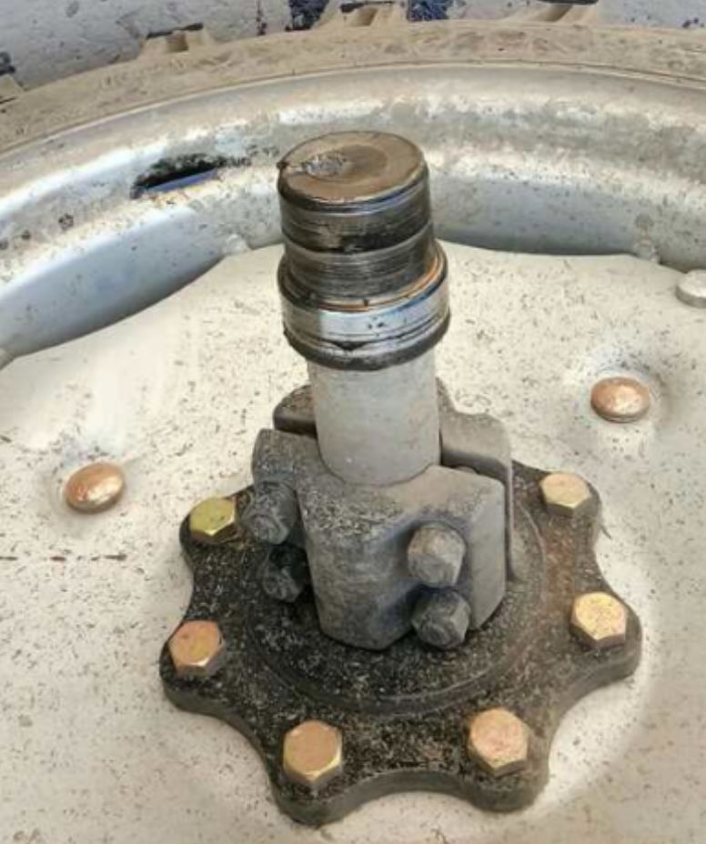 為什么拖拉機(jī)掛檔后沒反應(yīng)，踩下剎車后反而行走？農(nóng)機(jī)專家來揭秘
