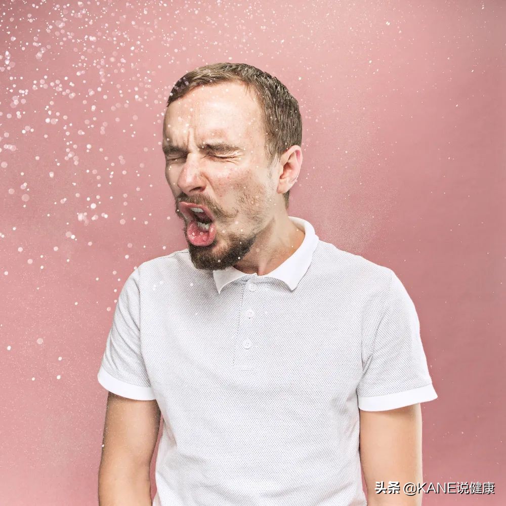 感冒难受该吃药吗？症状严重才需用药，轻症多休息多喝水