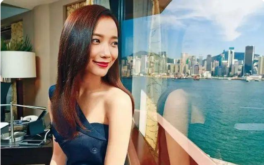 白百何都生二胎了，王珞丹还不结婚？揭秘王珞丹的风流与豪横…