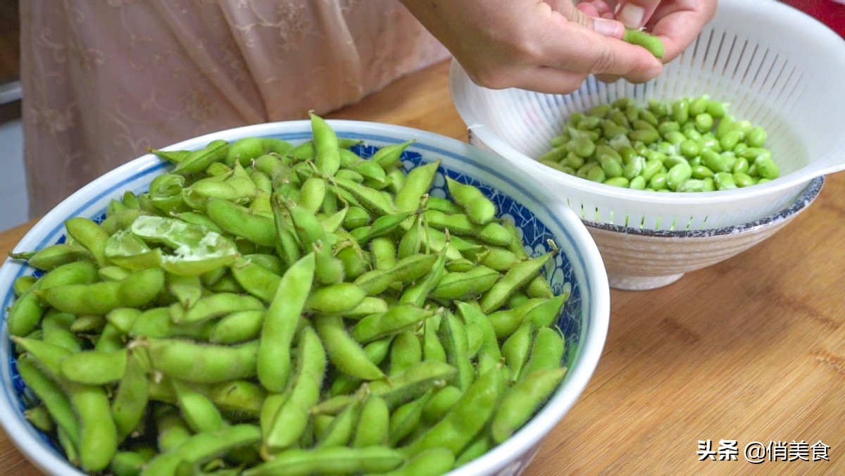 立秋后吃饺子，茴香韭菜靠边站，孩子特馋这种馅，多吃个子蹭蹭长