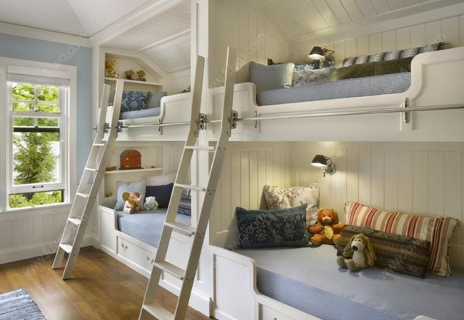 学生串寝室是可以接受的，频繁不太行，也要注意场合和时间