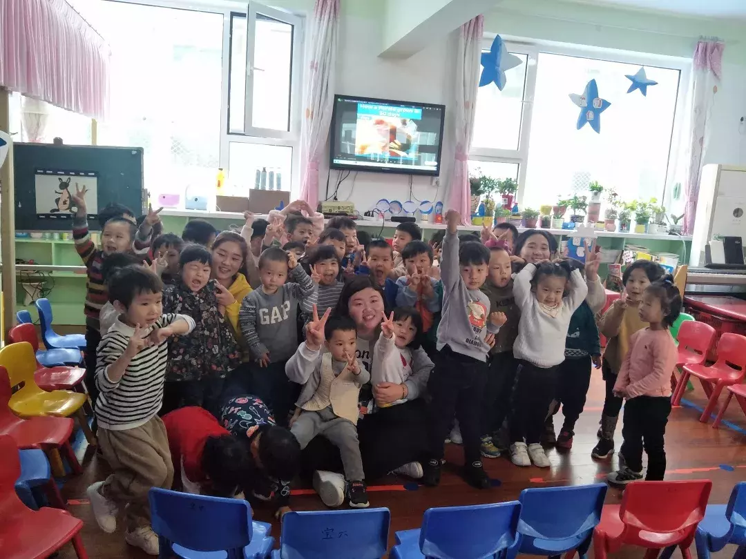 高碑店市第一幼儿园校园风景线:友爱的点点四班