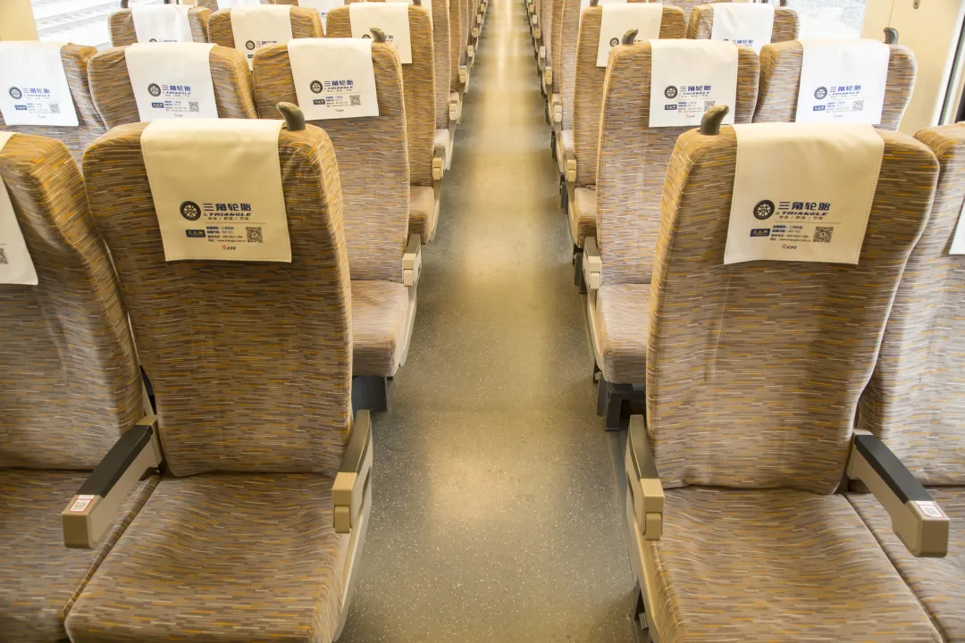动车上的小桌板、挂钩等各种设施你真的会用吗?最全科普来了!