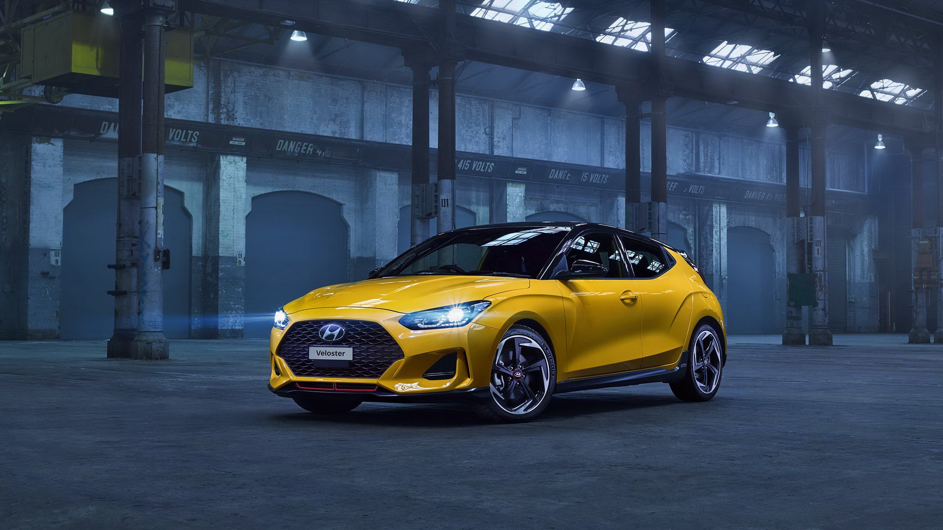 現代正式推出全新2020款現代veloster,提供三款車型veloster,turbo和