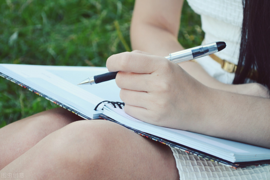 想实现一年顶十年的成长吗？阅读和写作可以帮到你，照着学起来