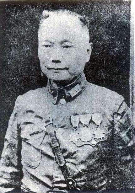 在解放战争中，级别排名为：一级上将、二级上将、中将（含少将）。