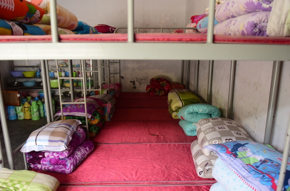 “寄宿学校容易毁了孩子”，班主任说出真相，你还敢让孩子寄宿吗