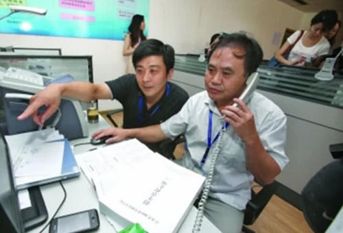 高考录取中，招生办老师给你打电话不是骚扰，而是再给你一次机会