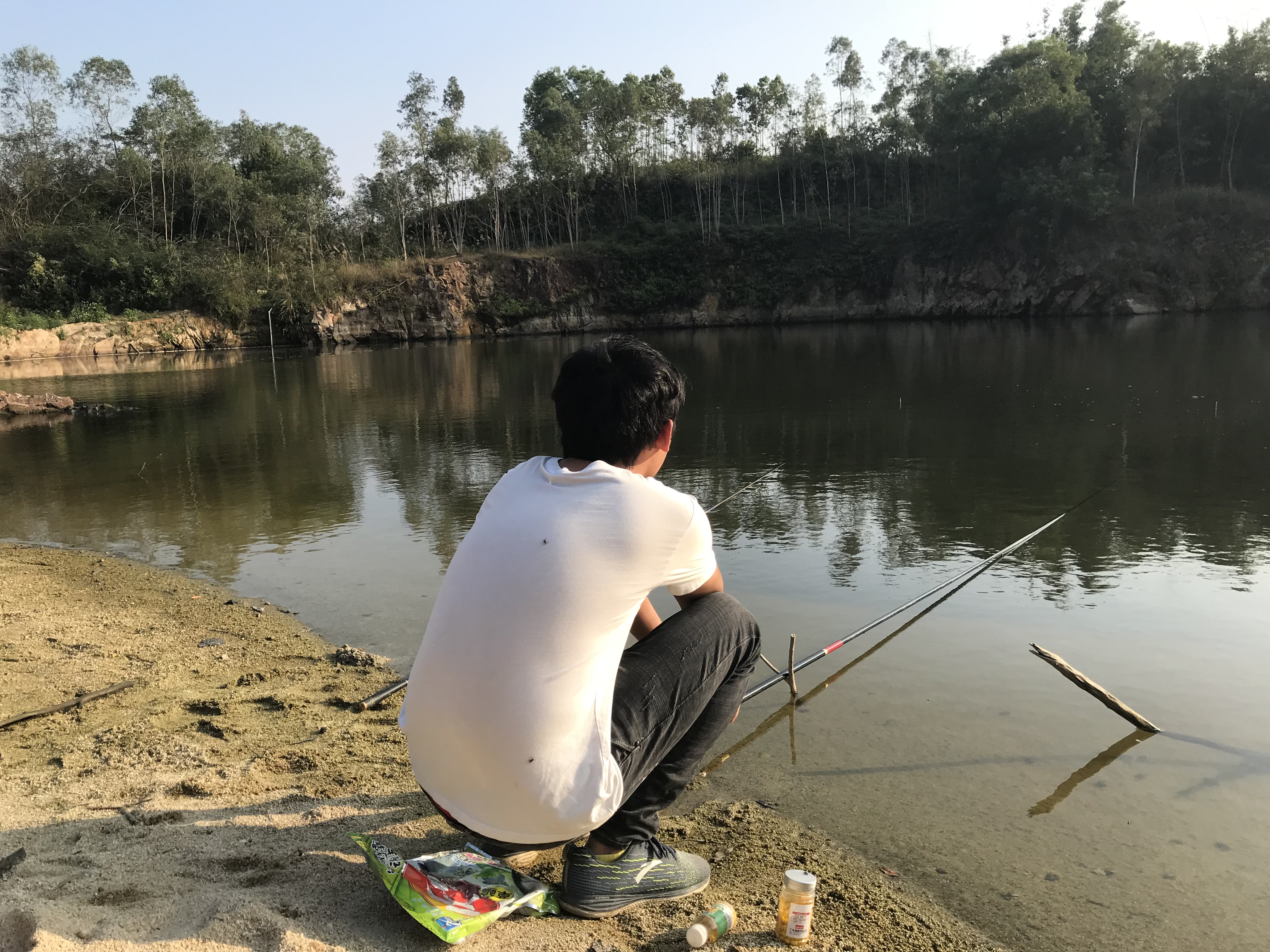 钓鱼痛苦并快乐着，用一句话来表达你对钓鱼的沉迷程度