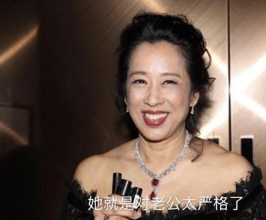 吴敏霞郭晶晶世界杯亚军(4代跳水女王归宿：伏明霞幸福肥，郭晶晶嫁豪门，吴敏霞老公最帅)