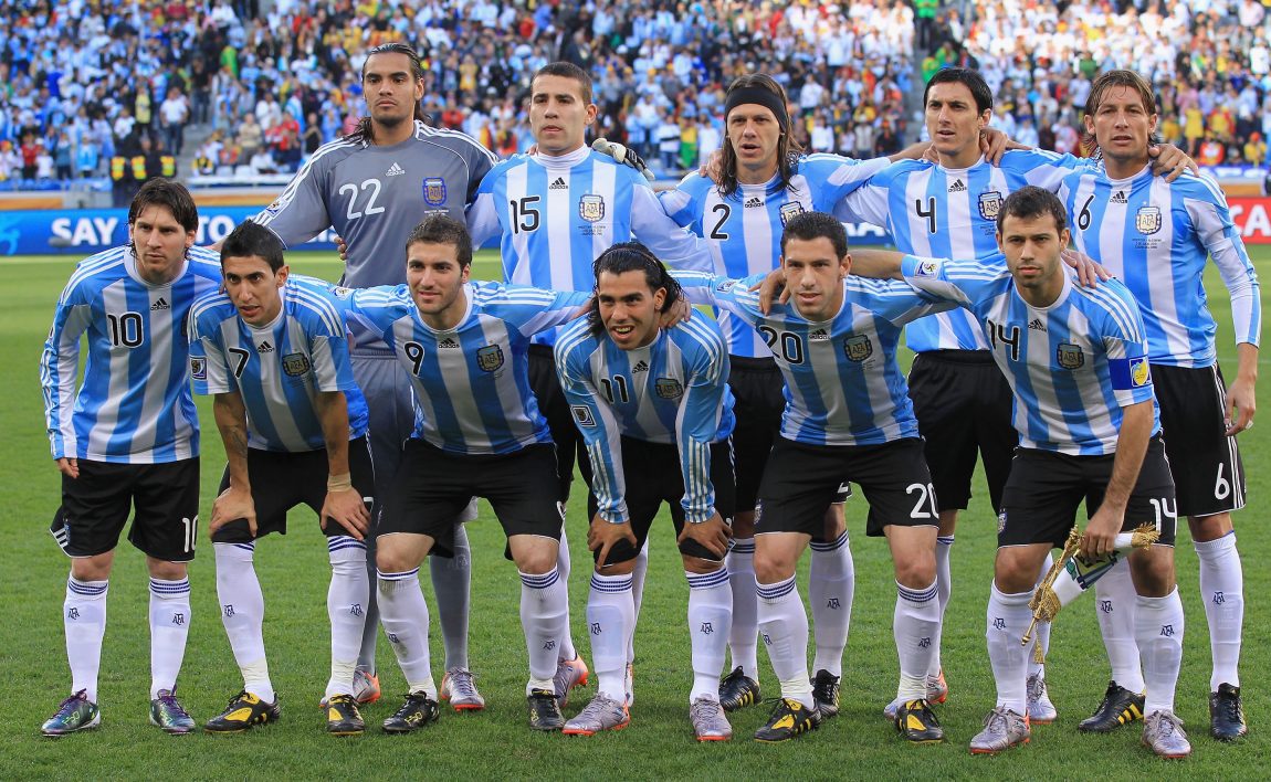10年世界杯阿根廷为什么不用米利托(让人绝望的战术打法！南非世界杯上，阿根廷队不被横扫才奇怪)