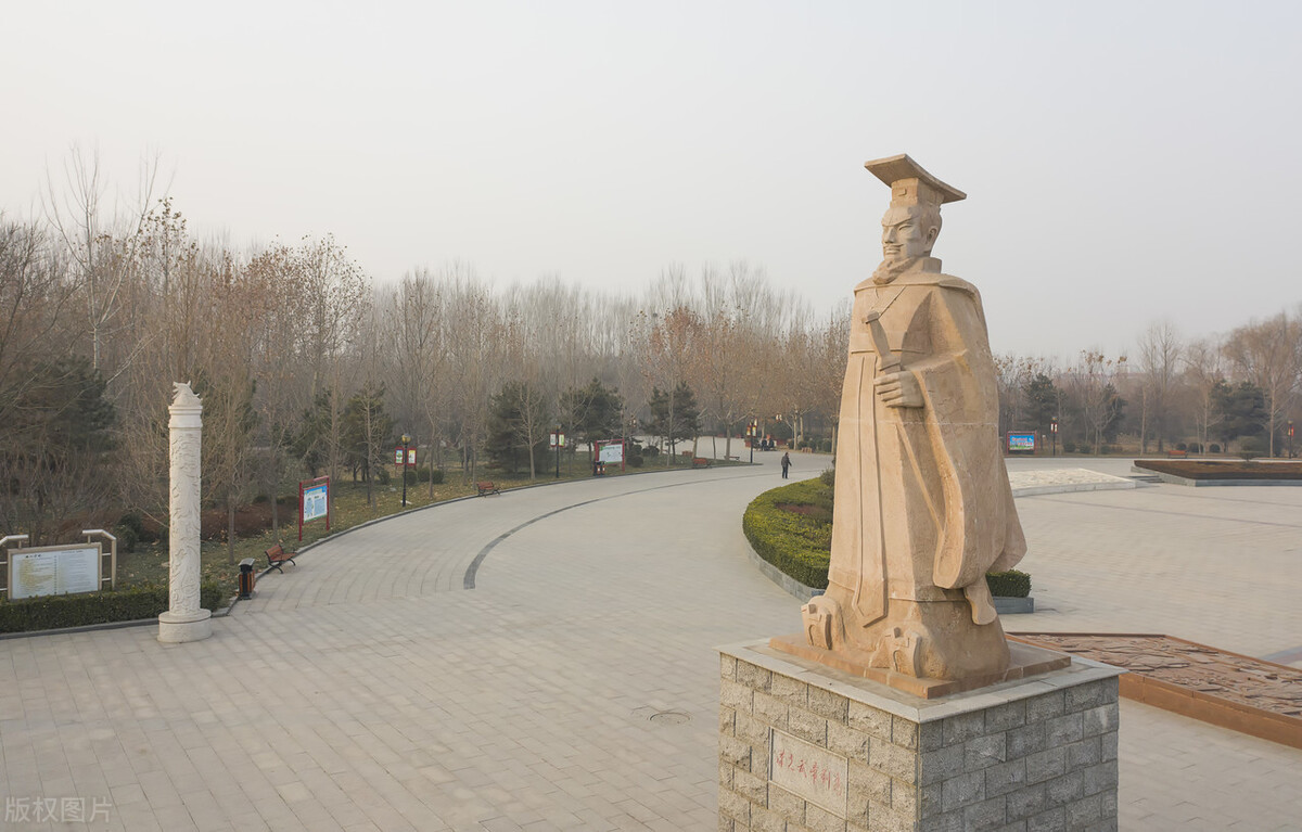 智者寡言，愚者善辩