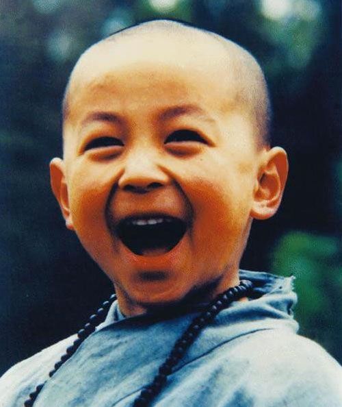 32岁释小龙，前女友是2婚3胎的何洁，分手后事业“翻身”无望？