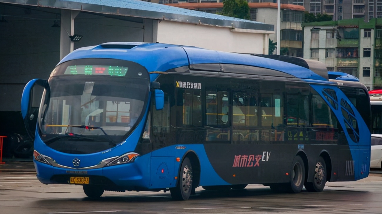 董明珠再战雷军，格力18亿收购银隆客车，董明珠的造车梦能否实现