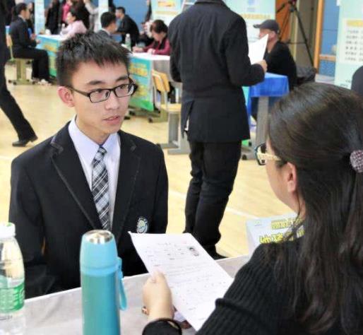 考生高考成绩500分左右，可优先选择这三个专业，毕业将有铁饭碗