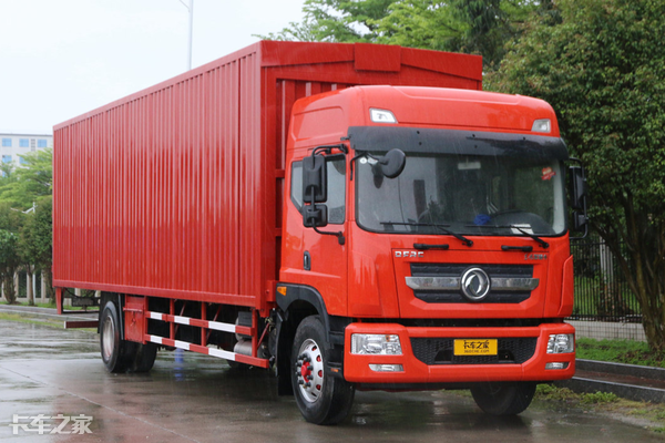 买辆车既拉零担又干快递?这几台9.6米小三桥载货车值得一看