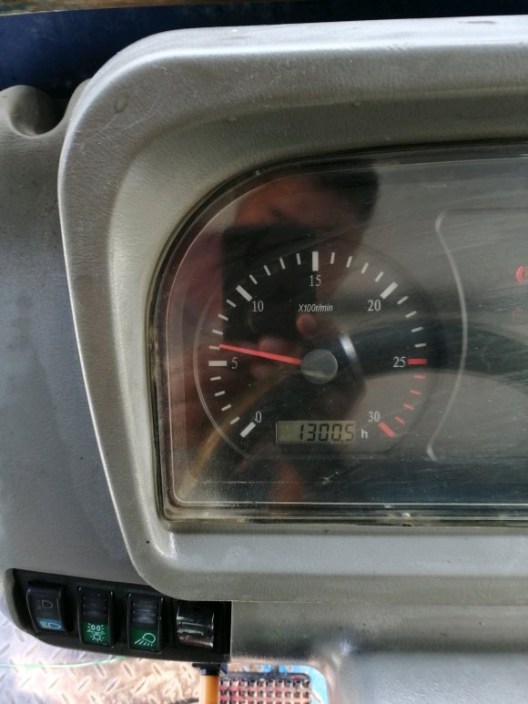 農(nóng)民出售14年的雷沃900拖拉機(jī)，愛車農(nóng)民，看看值多少錢？