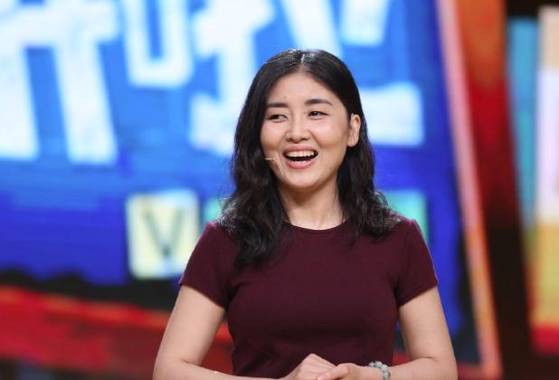 科学家应该对公众的内在印象保持刻板印象,并认真对待,但表演中的闫宁