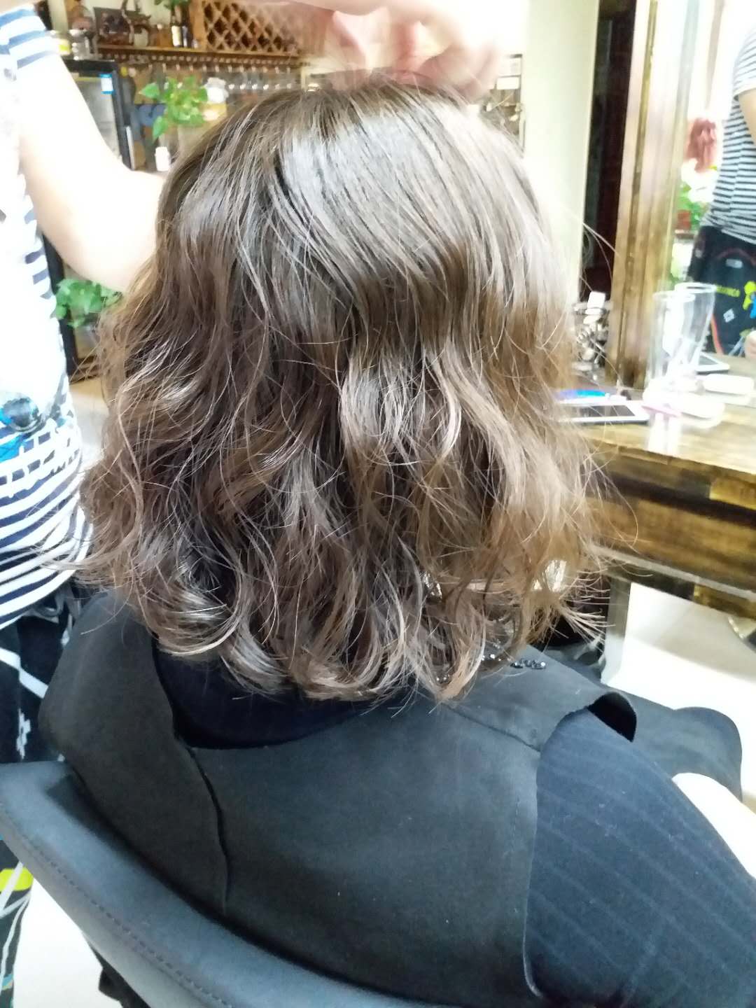 技巧2:选择齐肩纹理烫