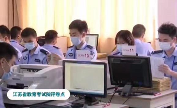 上联：犯人印刷考生答，下联：警察拆封老师查，横批：试卷真忙