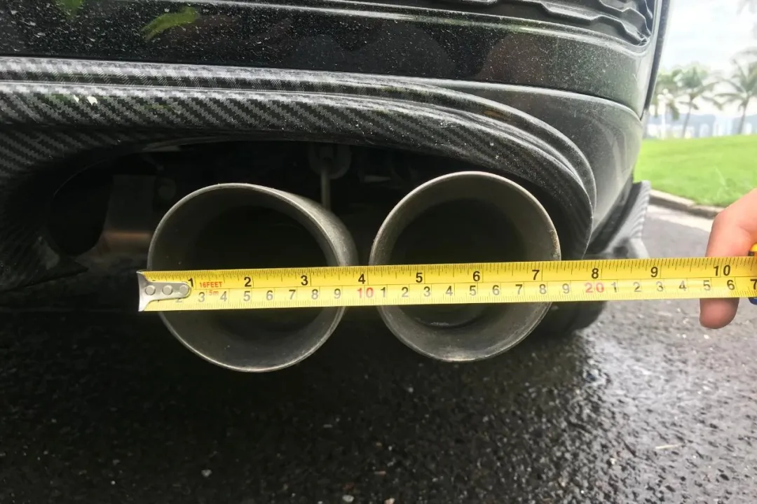 粤B兰博基尼飓风跑来珠海炸街，频发抖音被举报！交警全市布控！