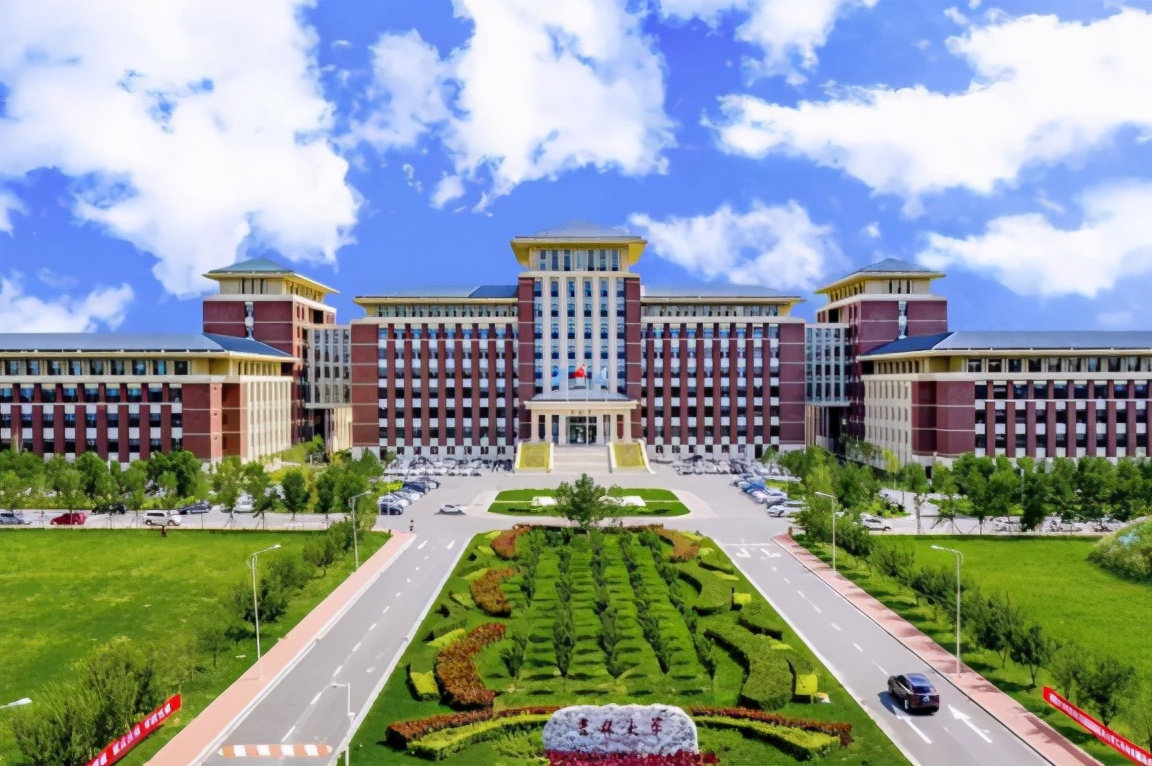 吉林虽位置较偏,但高等教育实力超强,985,211重点双非一个不少