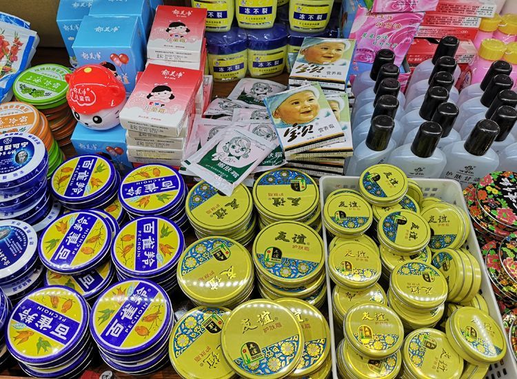 十大经典老国货护肤品盘点：五款唤醒童年记忆的国民护肤宝藏