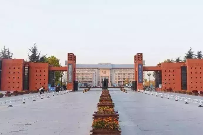 @准大学生：河南高校图书馆颜值大比拼，你家学校上榜了吗？